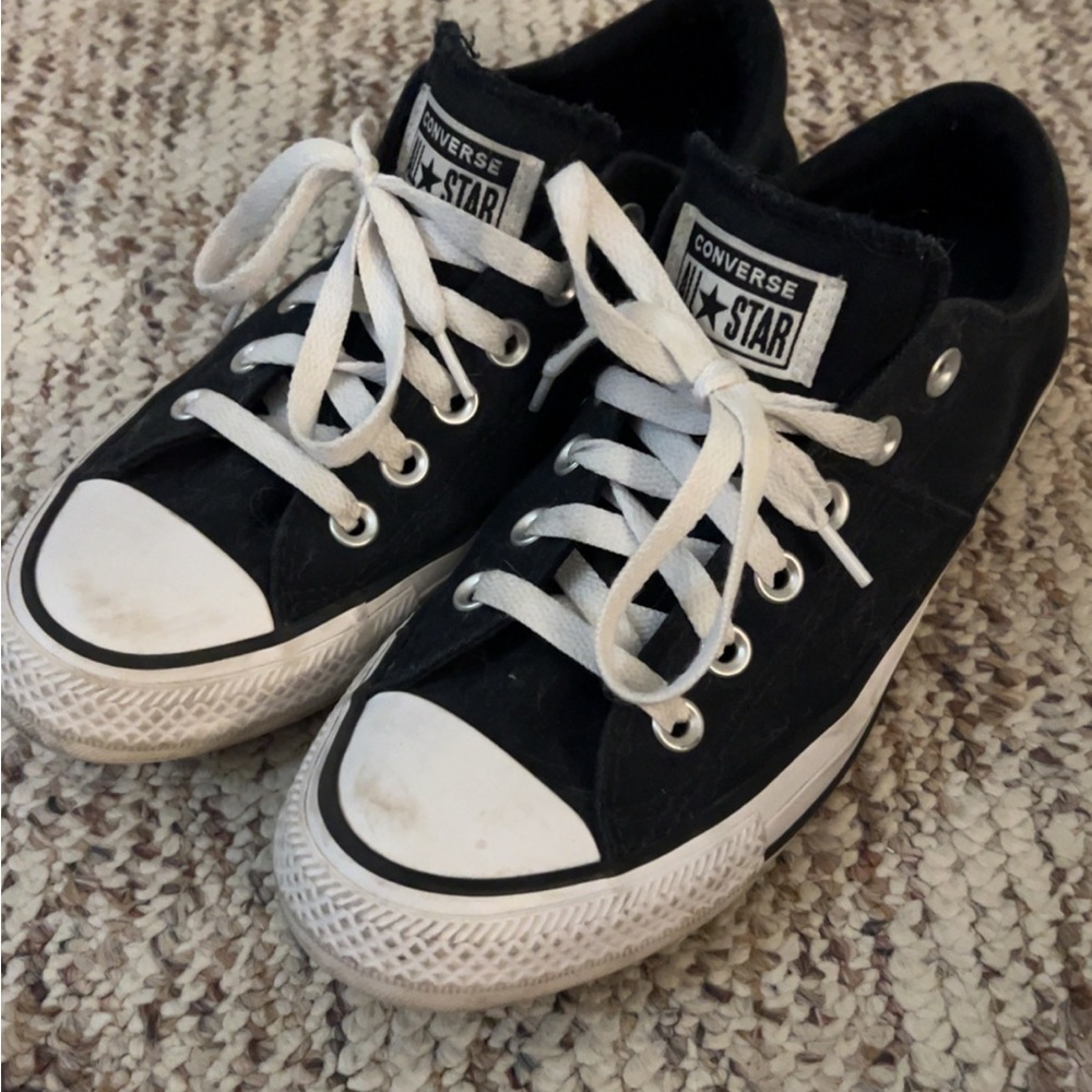 Converse Black and White Sneakers Classic Canvas Low-Top